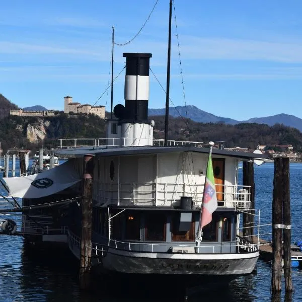 Piroscafo Lombardia, hotel in Arona