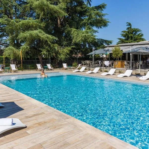Lescar में, होटल Novotel Pau Pyrénées