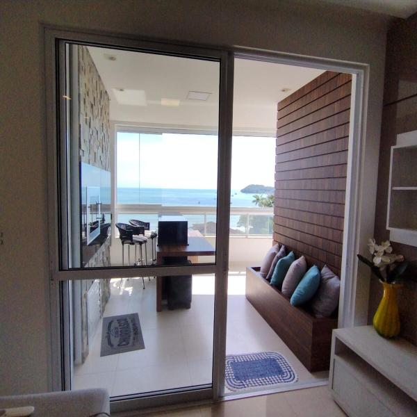 Apartamento frente Mar à 7 min do Beto Carrero