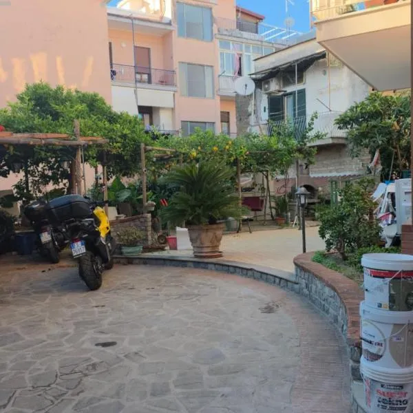 Erminia Apartaments, hotel di Vico Equense