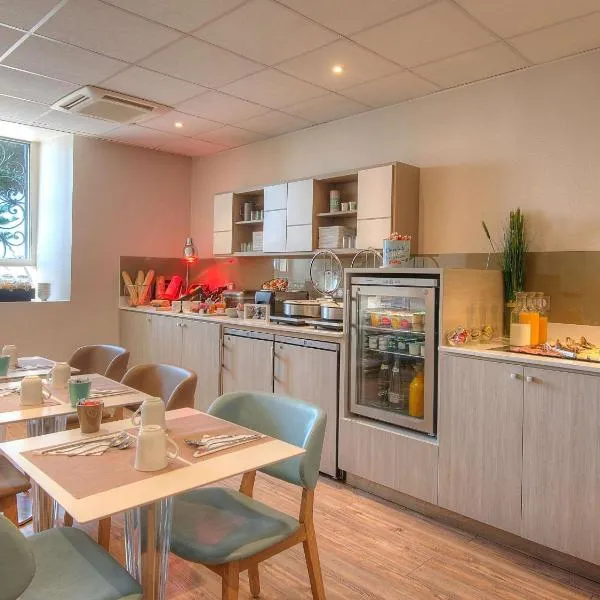 Mercure Nice Marché Aux Fleurs, khách sạn ở Nice