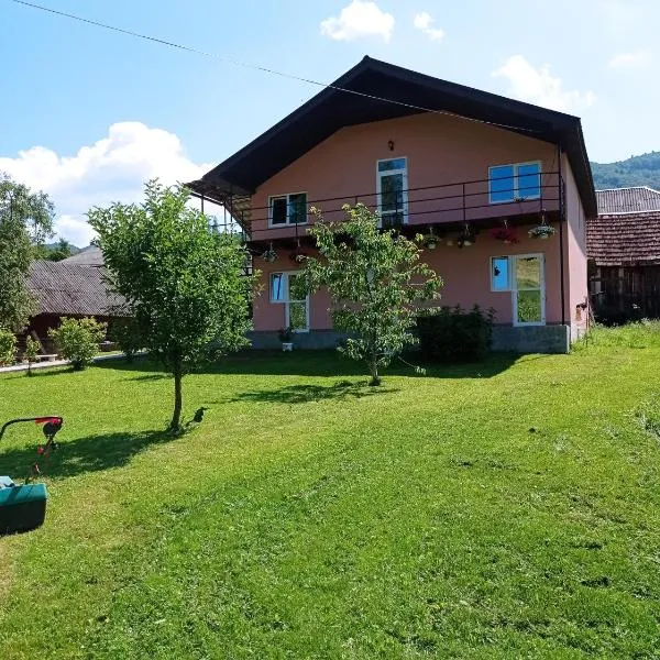 Fayna Sadyba, hotel em Volovets