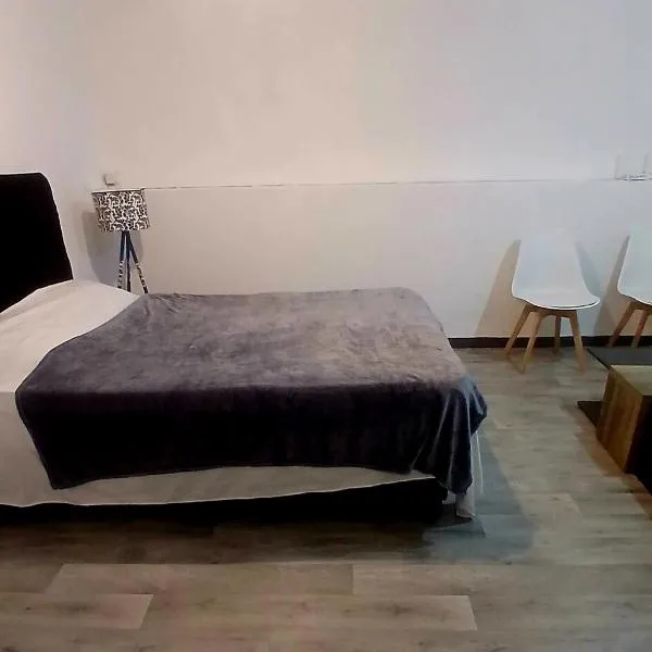 Apartamento entrepiso completo, hotel u gradu 'Montevideo'