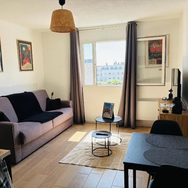 Studio calais la plage, hotell i Calais