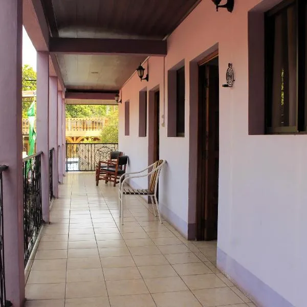 The Landing Hotel And Restaurant, viešbutis mieste Mojogalpa