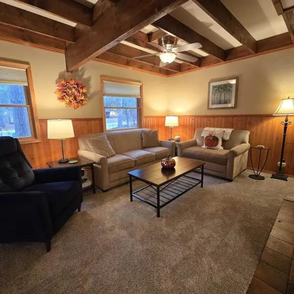 Saltbox โรงแรมในThompsonville