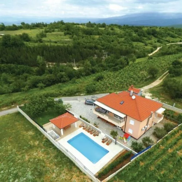 Villa Duje, hotel in Jurišići