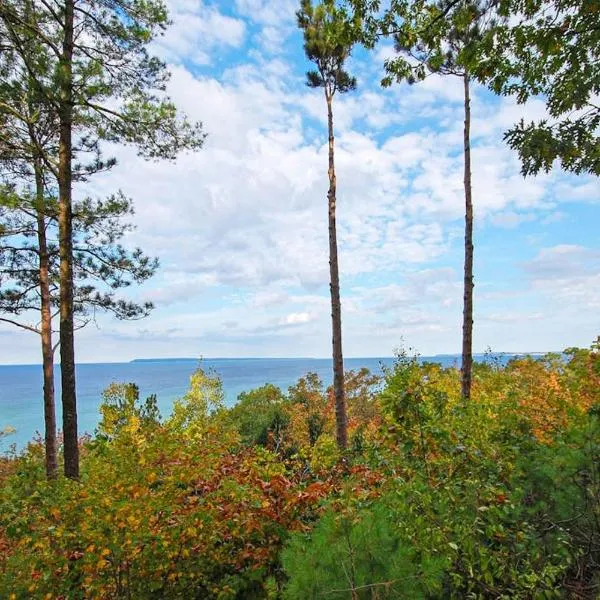 Hawks Nest 58, hotel u gradu 'Glen Arbor'