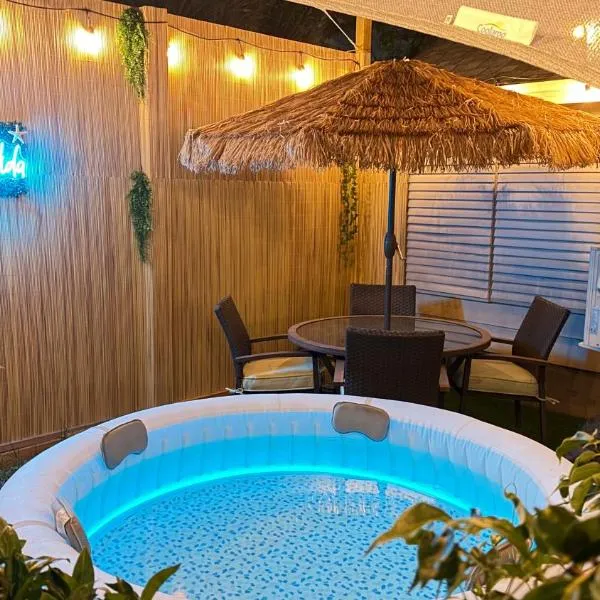Tropical Casita LaVida, hotel di Tampa