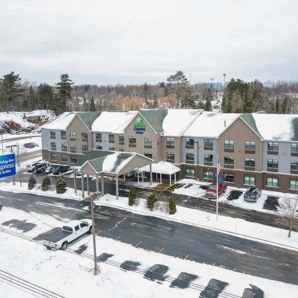 Holiday Inn Express & Suites Marquette by IHG, hotelli kohteessa Marquette