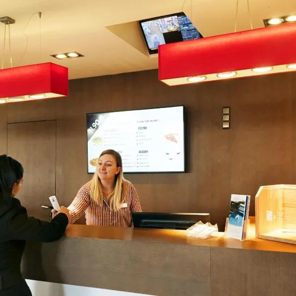 Ibis Lleida, hotel din Lleida