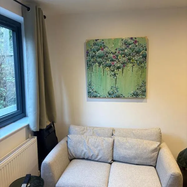 The Haven Luxury Studio Apartment with parking, hotel in Bristol