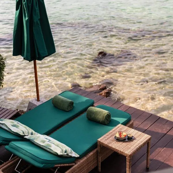 Beyond The Blue Horizon Boutique Bungalows: Haad Chao Phao şehrinde bir otel