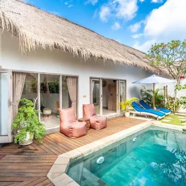Villa Kayu - Private villas، فندق في غيلي آير