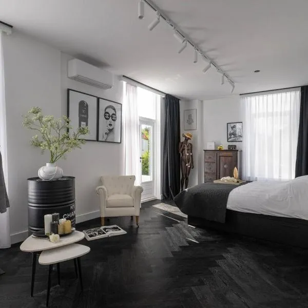 Villa COCO Chanel Kamer, hotel in Noordwijk