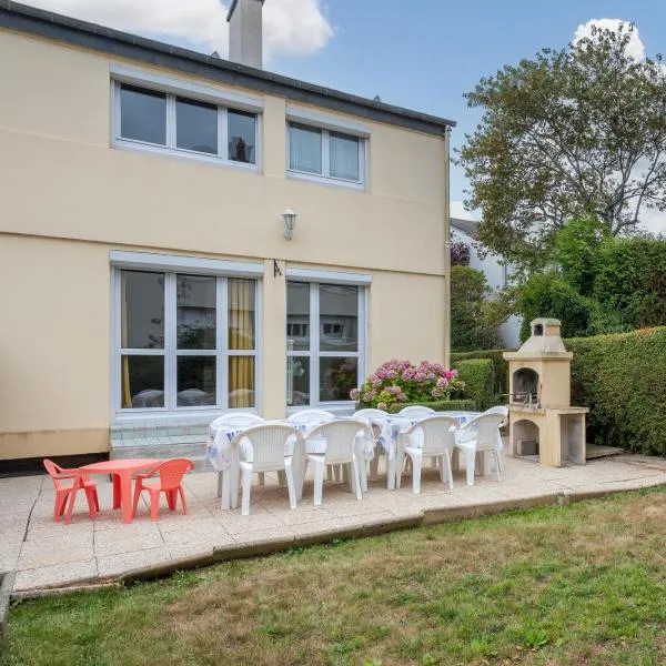 Maison familiale avec jardin - 5 chambres, Hotel in Caen