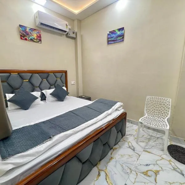 DARSH INN - 600 Meters From Kaal Bhairav Temple & 700 meters from Kashi Vishwanath Temple, hotel em Varanasi