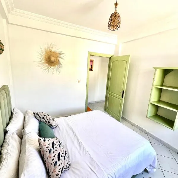 Cozy Flat With Pool Near The Beach TAMRAGHT -APP13, hotel in Tamraght Ouzdar