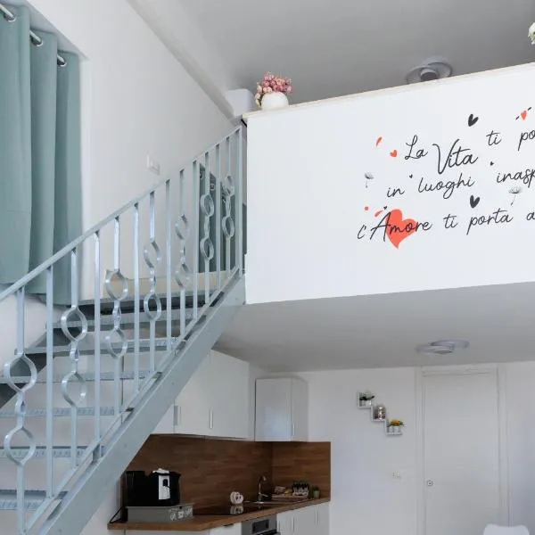 La Dimora dello Stretto - Reggio Calabria Apartments, hotel din Reggio di Calabria