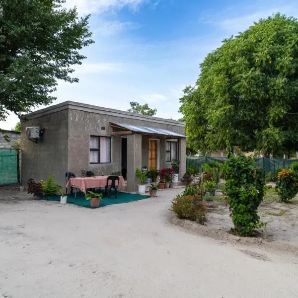 Thukhana House, hotel u gradu Maun