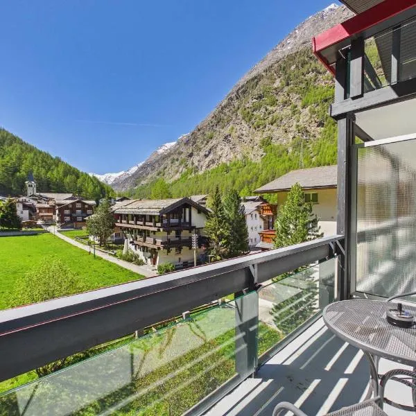 Suite for 3 with Mountain View near SaasFee, hotel din Saas-Almagell