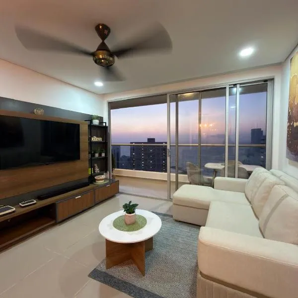 Amplio y Lujoso Apartamento - Vista al mar y Cerca al centro PISO ALTO, Hotel in Cartagena