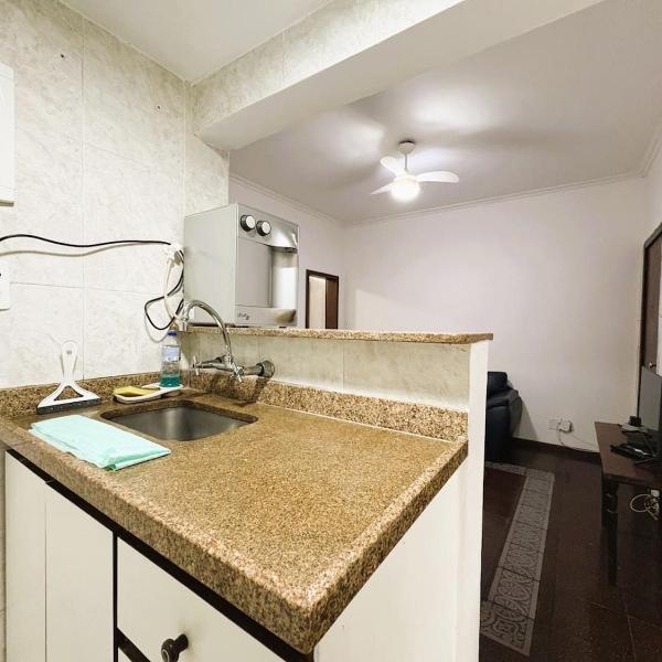 Apartamento com Dois Quartos na Avenida Atlântica