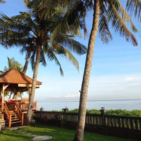Bali North Beach Villa - Ocean Front, hotel di Tianyar