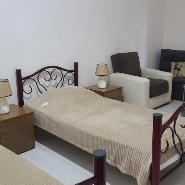 Oni Guesthouse, hotel em Oni