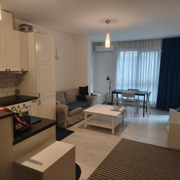 Three-Room Apartment Oasis 1 Varna, Hotel in Warna