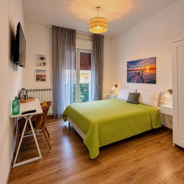 Favola Guesthouse Affittacamere, hotel u gradu Netuno