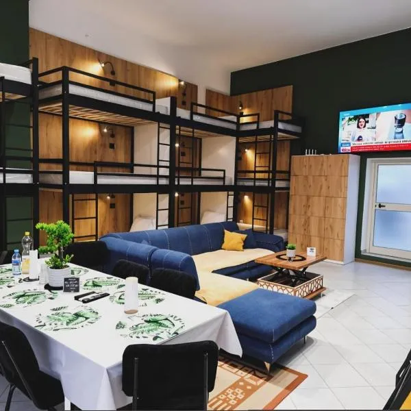 City Center Hostel Durres, hotel sa Durrës