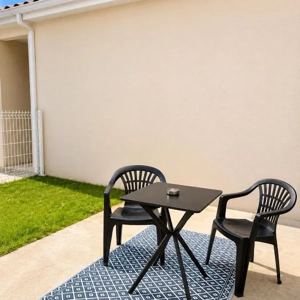 Studio neuf climatisé avec jardin privé parking, hotel Auterive városában