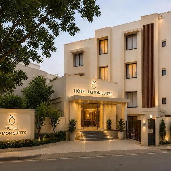 Hotel Lemon Suites IGI Airport Delhi, hotel en Nueva Delhi