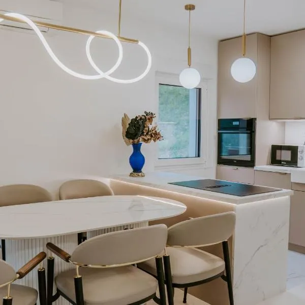 Apartma Maria, hotel em Breginj