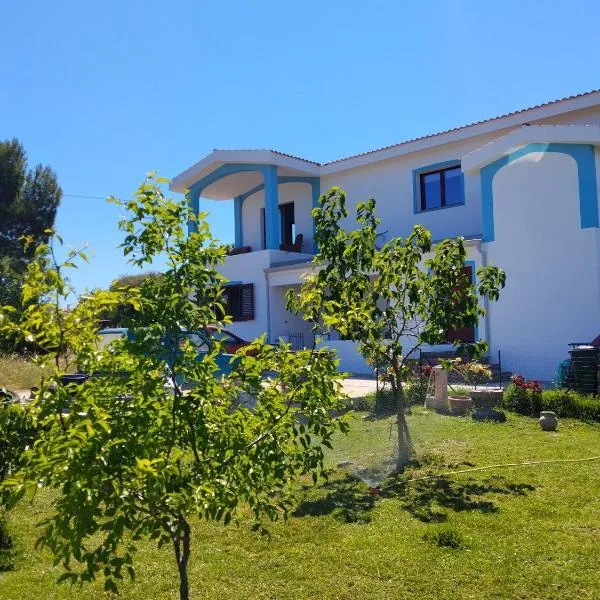 L' Aurora Marina, hotel in SantʼAnna Arresi