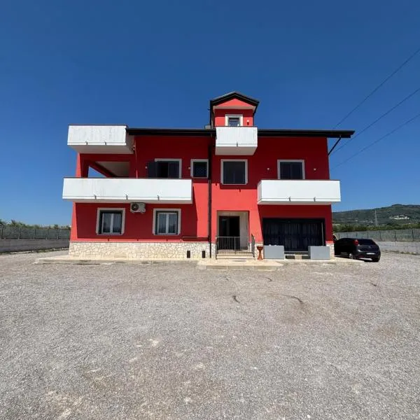 Red House, hotel en Montecorvino Rovella