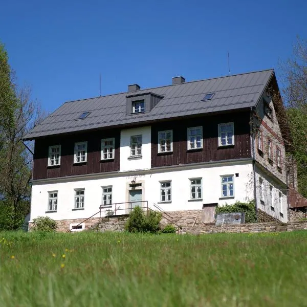 Škola Kačerov, hôtel à Zdobnice