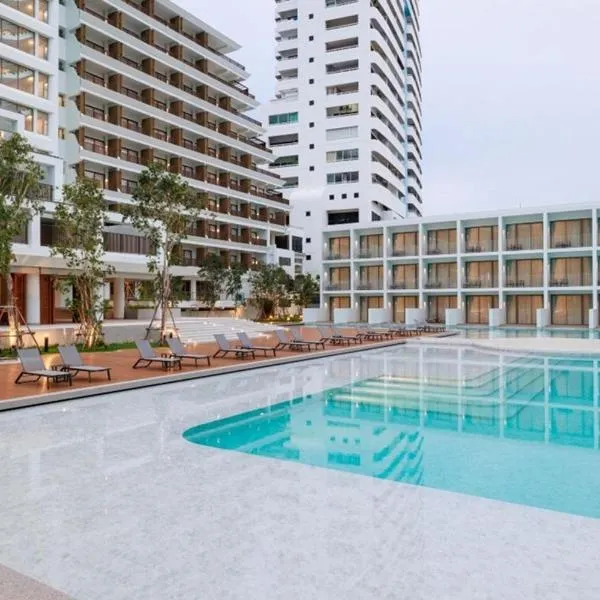 Patong Beach Hotel by See2Sea, отель в Патонг-Бич