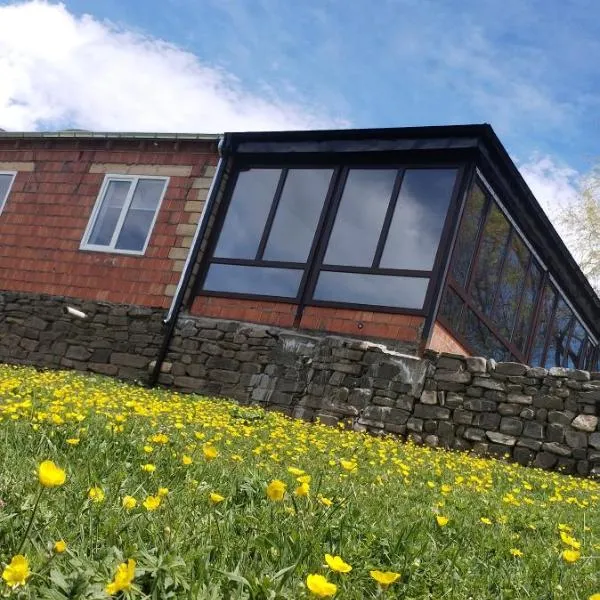 Xinaliq Khinalig ELNUR GUEST HOUSE, New hotel, hotel i Xınalıq