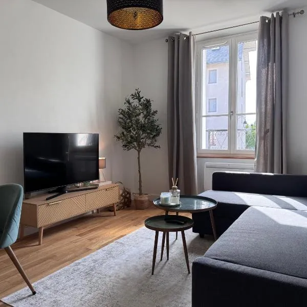 Cozy cocoon in the heart of town HEC & Tecomah, hotel en Jouy-en-Josas