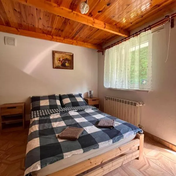 Pokoje Gościnne Ojcowska Kraina Pieskowa Skała Ojców, hotel em Pieskowa Skała