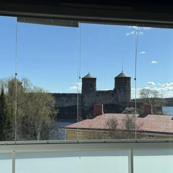 Viesnīca Olavinlinna Design Suite - Renovated, AC, Wifi pilsētā Savonlinna