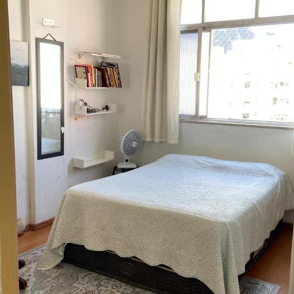 Apartment in the heart of Copacabana, beach street