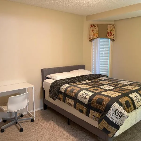 Tranquil Master bed Room Westside Room One, hotel en Edmonton