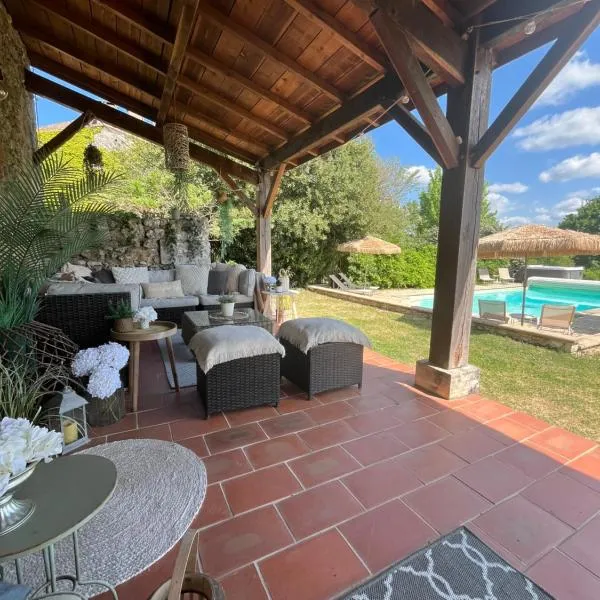 Gites Boutique, hotel in Villamblard