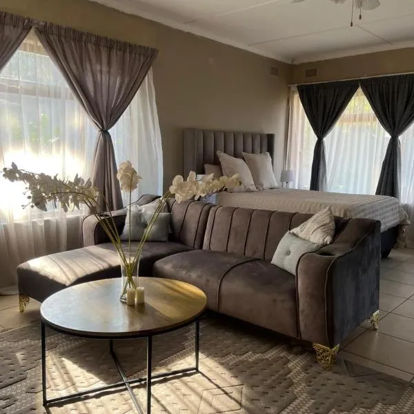 Garden Cottage - Self Catering, hotel i Amanzimtoti