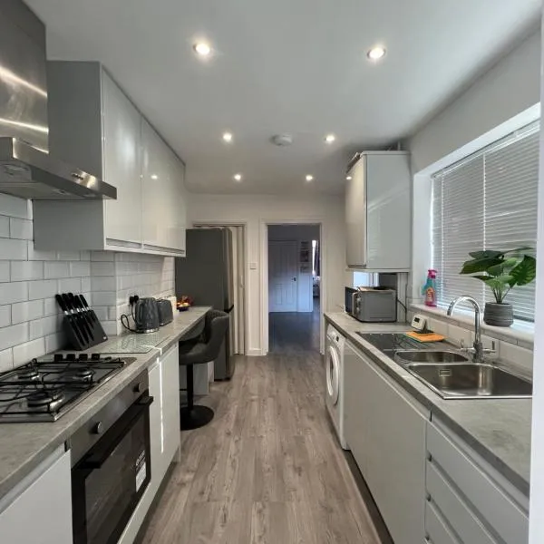 Central Kettering Apartment by SJP Ideal for up to 3 Guests, hotel en Kettering