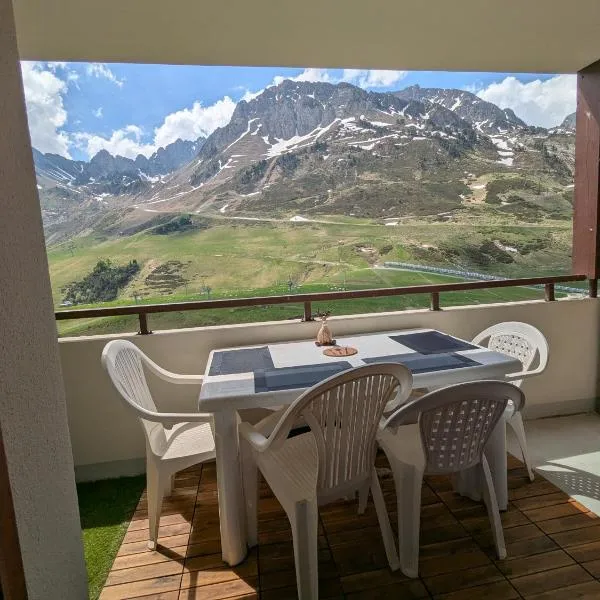 Un cocon en plein cœur de la Mongie, viešbutis mieste La Mongie