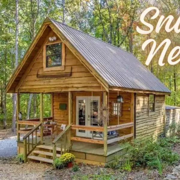 Menlo में, होटल The Snug Nest Nestled in Canopy Woods